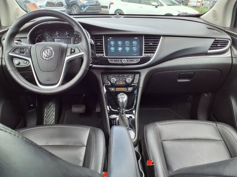 Used 2020 Buick Encore Essence FWD image 17