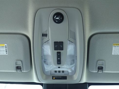 Used 2015 Chevrolet Equinox LTZ image 28