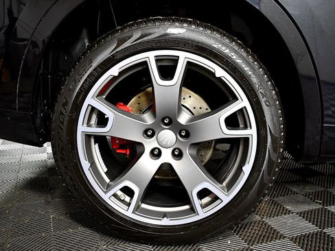 Used 2017 Maserati Levante S image 51