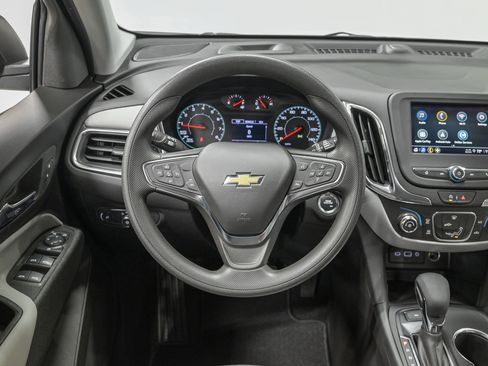 Used 2024 Chevrolet Equinox LS w/ Driver Confidence II Package AWD/4WD image 16