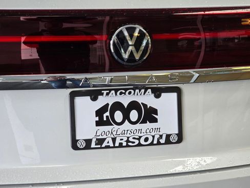 New 2024 Volkswagen Atlas Cross Sport SEL R-Line AWD/4WD image 13