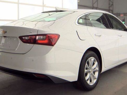 Used 2024 Chevrolet Malibu LT FWD image 5
