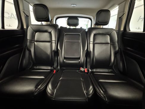 Used 2023 Lincoln Aviator AWD w/ Elements Package image 35