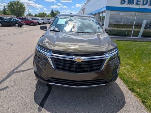 Used 2023 Chevrolet Equinox LT FWD image 3