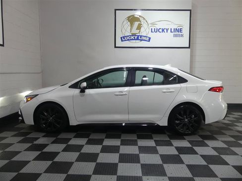 Used 2023 Toyota Corolla SE FWD image 7