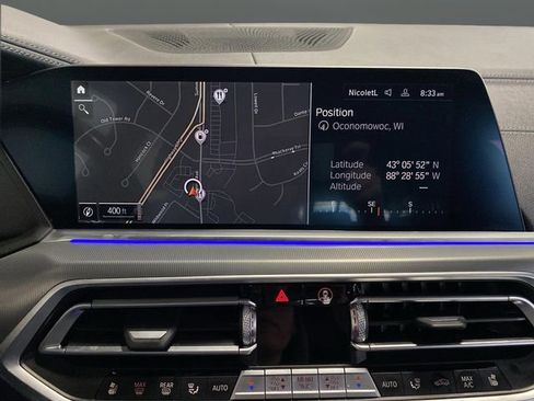 Used 2021 BMW X5 M50i image 10