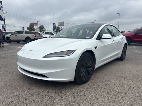 Used 2025 Tesla Model 3 Long Range RWD image 7