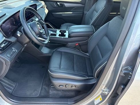 Used 2025 Buick Enclave Sport Touring FWD image 10