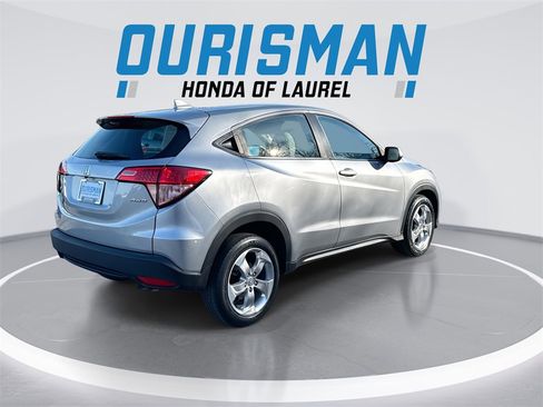 Used 2018 Honda HR-V LX image 8