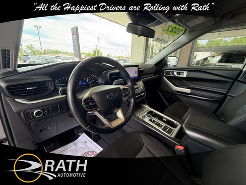 Used 2022 Ford Explorer XLT RWD image 14