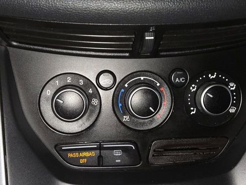 Used 2016 Ford Escape SE image 18