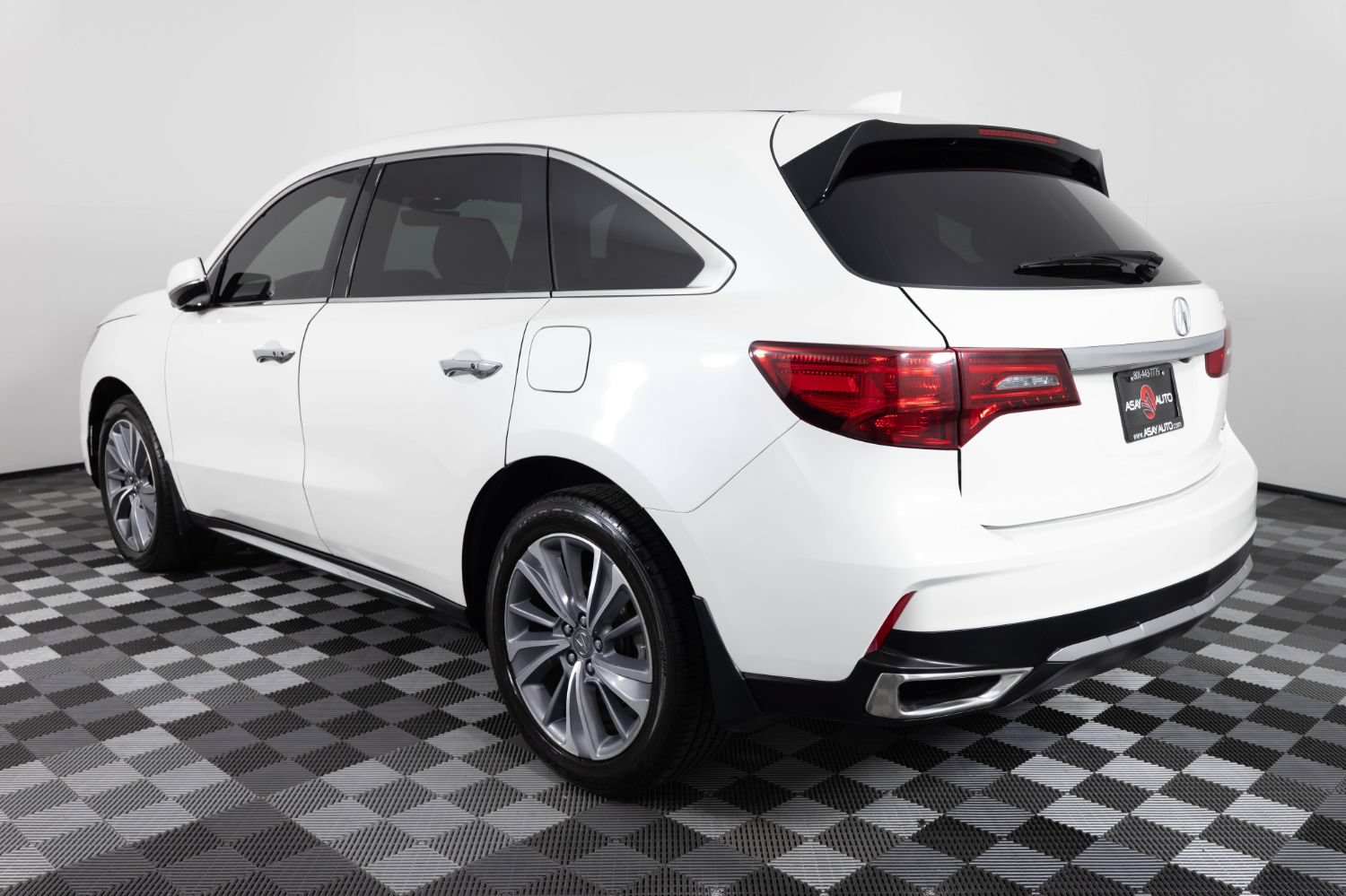 Used 2018 Acura MDX w/ Technology Package AWD/4WD image 6