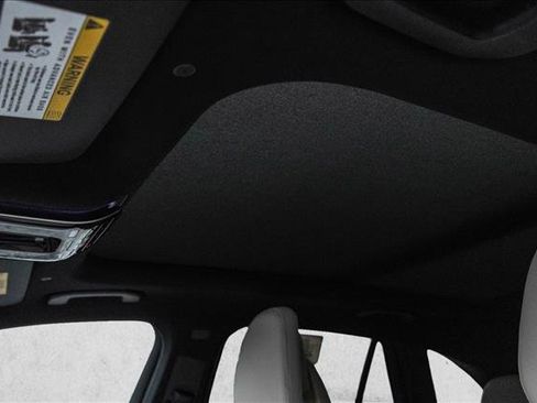 Certified 2025 Mercedes-Benz GLC 300 4MATIC image 11