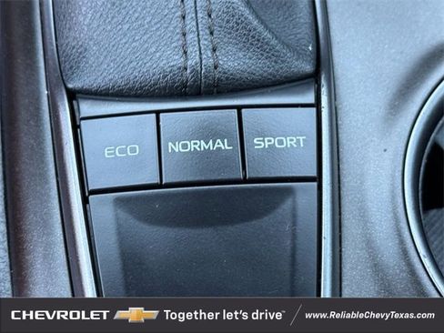 Used 2023 Toyota Camry SE w/ Convenience Package image 19