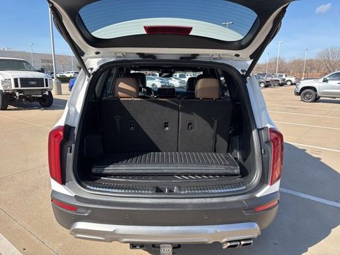 Used 2021 Kia Telluride SX w/ SX Prestige Package image 21