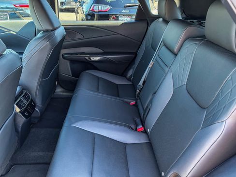 Used 2023 Lexus RX 350 Premium image 18
