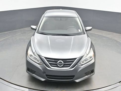 Used 2018 Nissan Altima 2.5 SV FWD image 32