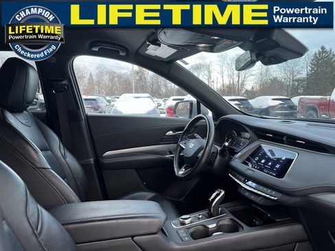 Used 2023 Cadillac XT4 Premium Luxury image 35