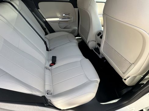 Certified 2025 Mercedes-Benz GLA 250 image 18