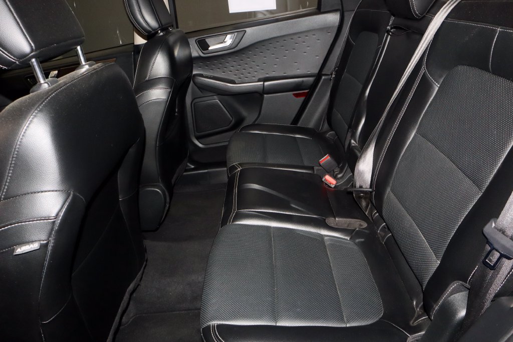 Certified 2020 Ford Escape Titanium AWD/4WD image 22