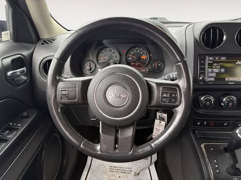 Used 2017 Jeep Patriot High Altitude AWD/4WD image 12