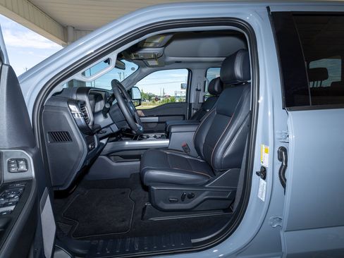 New 2026 Ford F250 Lariat w/ Black Appearance Package AWD/4WD image 12