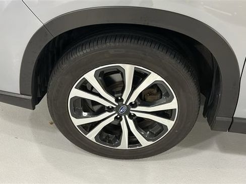 Certified 2023 Subaru Forester Limited AWD/4WD image 8