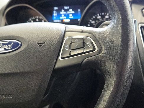 Used 2017 Ford Focus Titanium FWD image 24