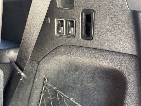 Used 2013 Mercedes-Benz GL 550 4MATIC image 26