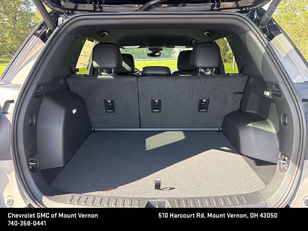New 2027 GMC Terrain AT4 w/ Technology Package II AWD/4WD image 28