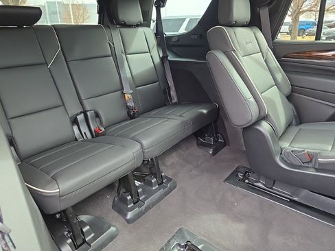 Used 2024 Cadillac Escalade Premium Luxury w/ Performance Package AWD/4WD image 21