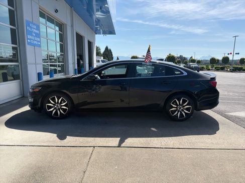 Used 2021 Chevrolet Malibu RS FWD image 2
