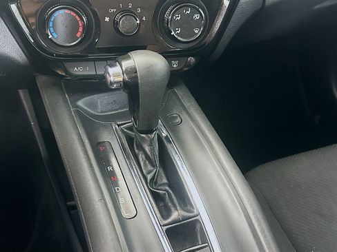 Used 2016 Honda HR-V LX image 23