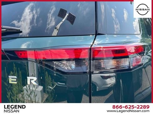 Certified 2024 Nissan Pathfinder SL AWD/4WD image 11