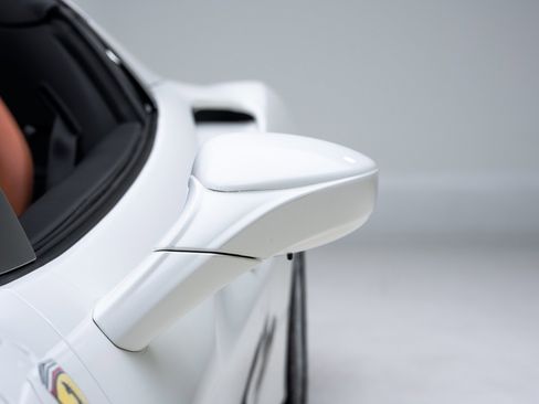 Used 2018 Ferrari 488 Spider image 15