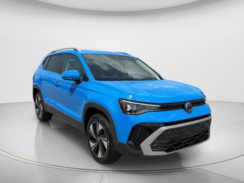 New 2026 Volkswagen Taos SE AWD/4WD image 4