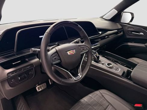 Used 2024 Cadillac Escalade V AWD/4WD image 8