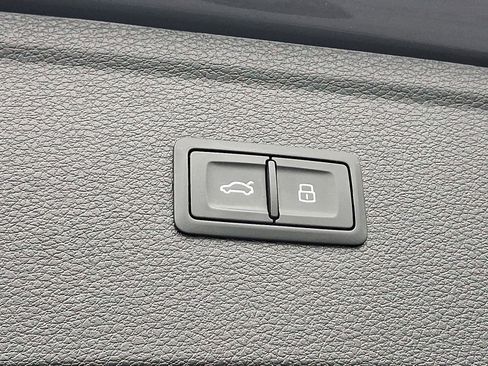 Used 2019 Audi Q5 2.0T Premium Plus w/ Premium Plus Package image 30