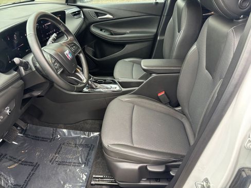 Used 2025 Buick Encore GX Preferred image 23