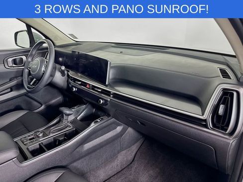 Used 2025 Kia Sorento S w/ Panoramic Sunroof Package image 29