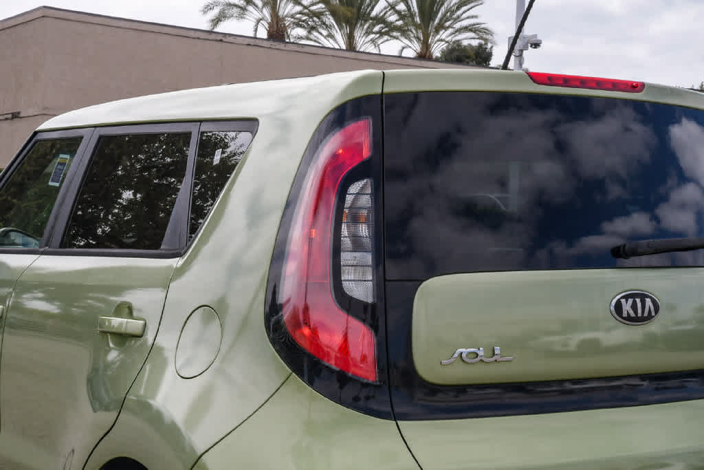 Used 2015 Kia Soul FWD image 7