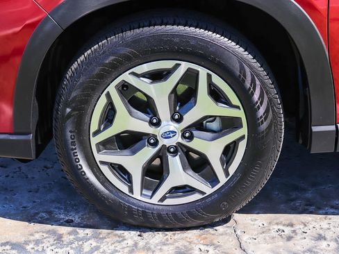 Used 2022 Subaru Forester Premium AWD/4WD image 12