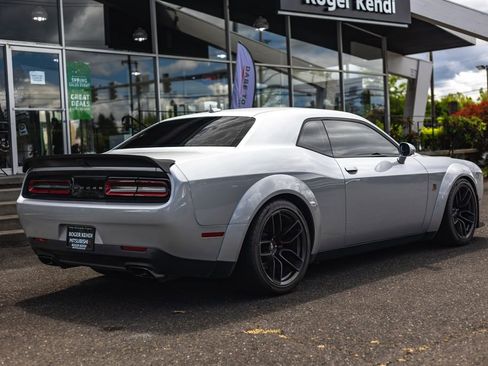 Used 2022 Dodge Challenger R/T Scat Pack RWD image 10