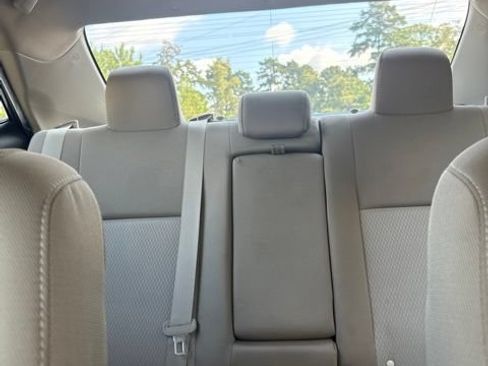 Used 2016 Toyota Corolla LE FWD image 29