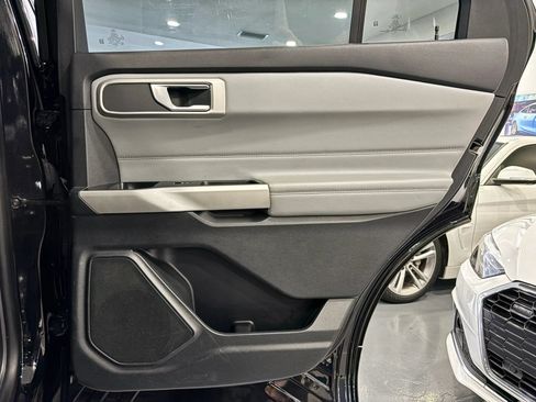 Used 2021 Ford Explorer XLT w/ Equipment Group 202A RWD image 42