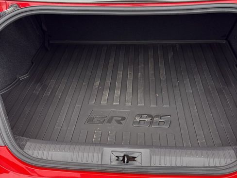 Used 2024 Toyota GR86 Premium image 7