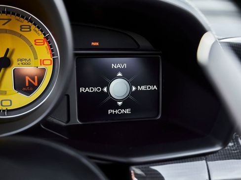Used 2015 Ferrari 458 Spider RWD image 70