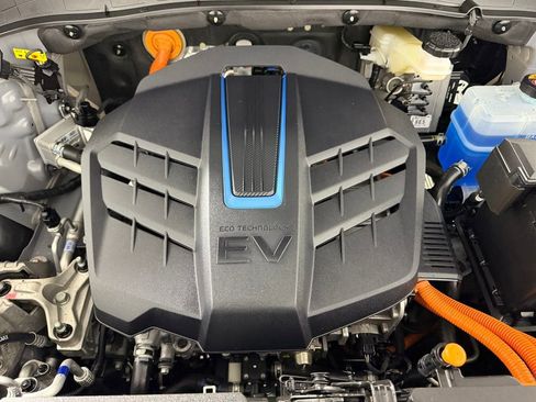 Used 2023 Hyundai Kona SE w/ Cargo Package FWD image 34