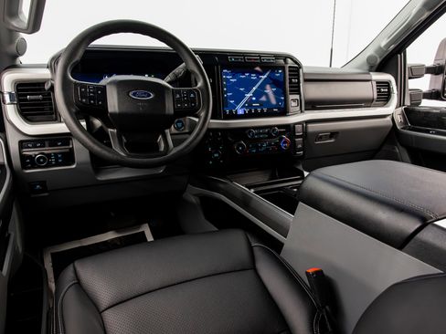 Used 2023 Ford F350 XLT w/ XLT Premium Package AWD/4WD image 36