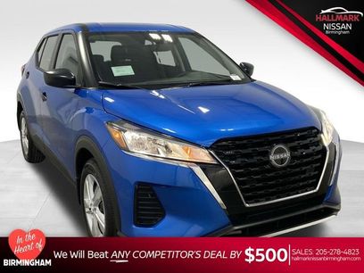 New 2025 Nissan Kicks Play S